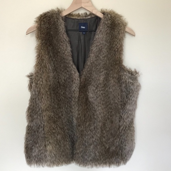 GAP Jackets & Blazers - Gap Faux Fur Vest